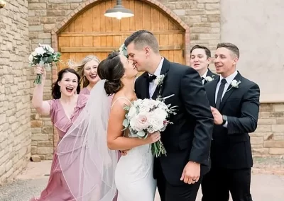 Kiss Wedding Party