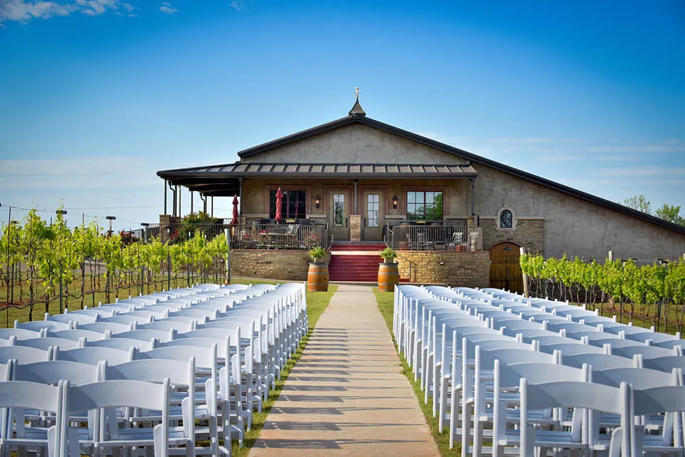 Outdoor ceremony space at Clauren Ridge