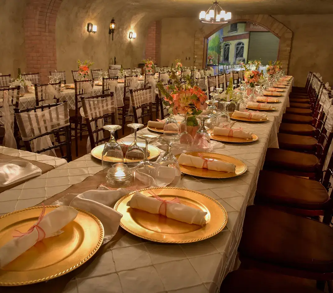 venues-in-edmond Tablescapes at a Clauren Ridge wedding venues in Edmond