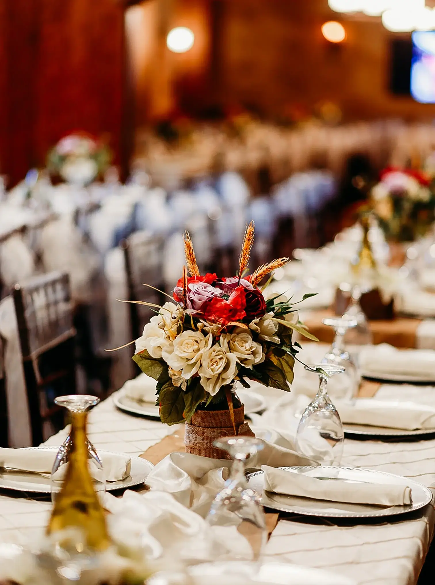 Experience Rustic Elegance Decorated table in rustic Oklahoma wedding venues